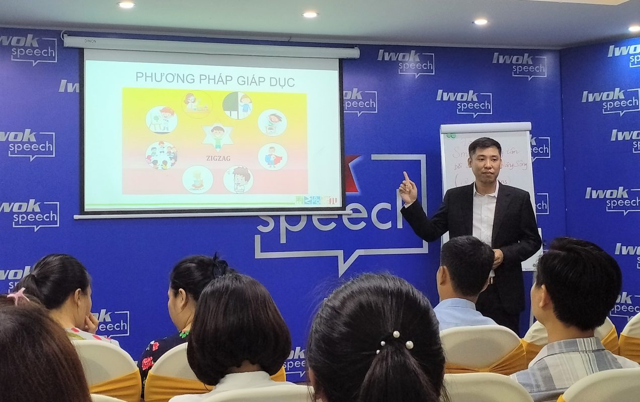 Diễn giả Nguyễn Trường Giang chia sẻ tại buổi Hội thảo
